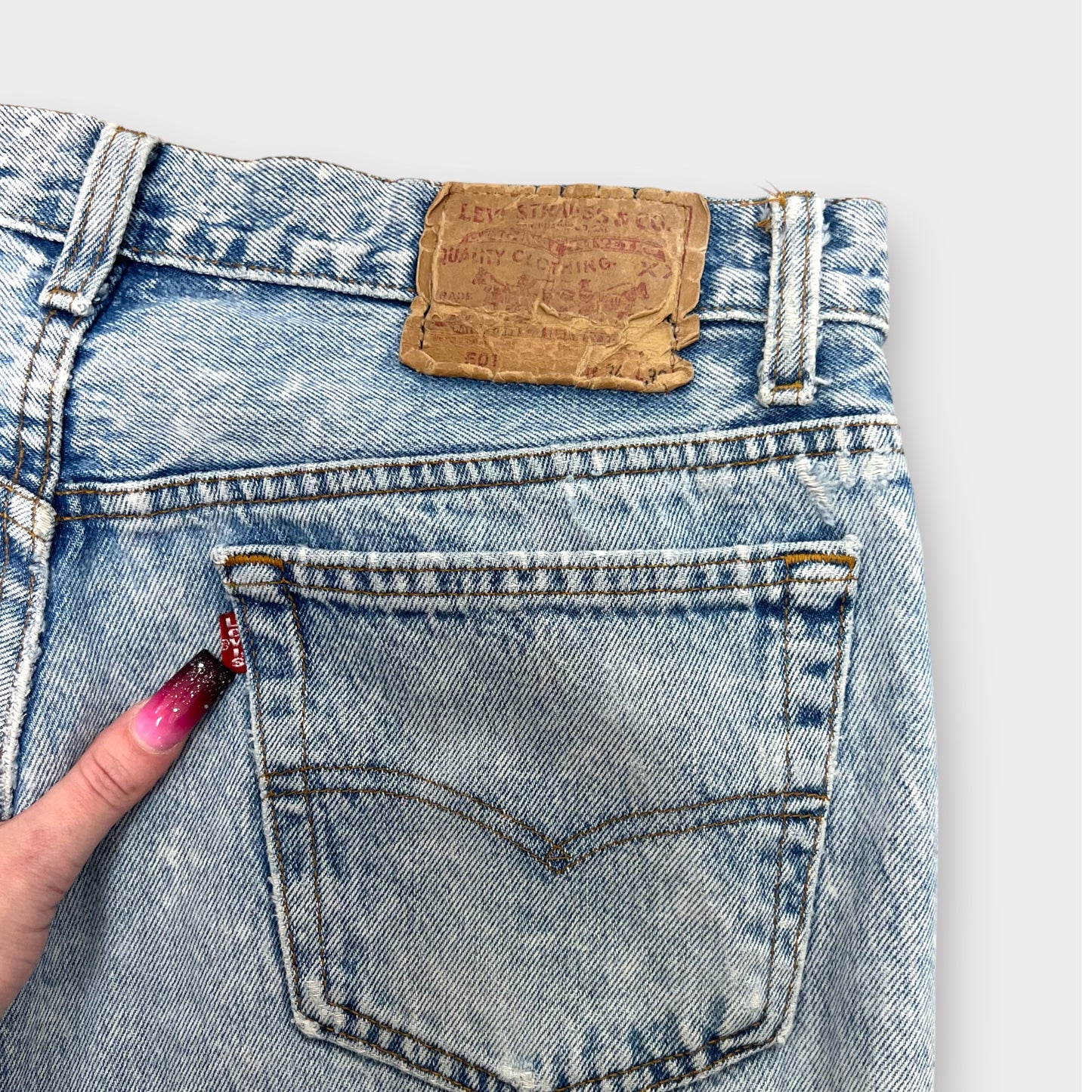 Distressed Levi's 501 Medium Wash Jeans